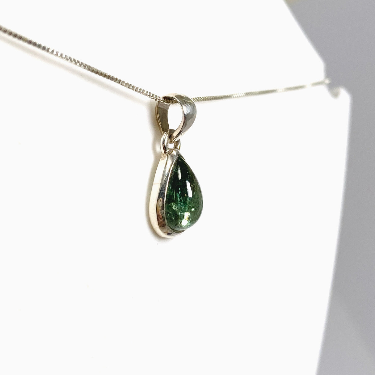 Green Tourmaline Teardrop Cabochon Pendant PPGJ1178