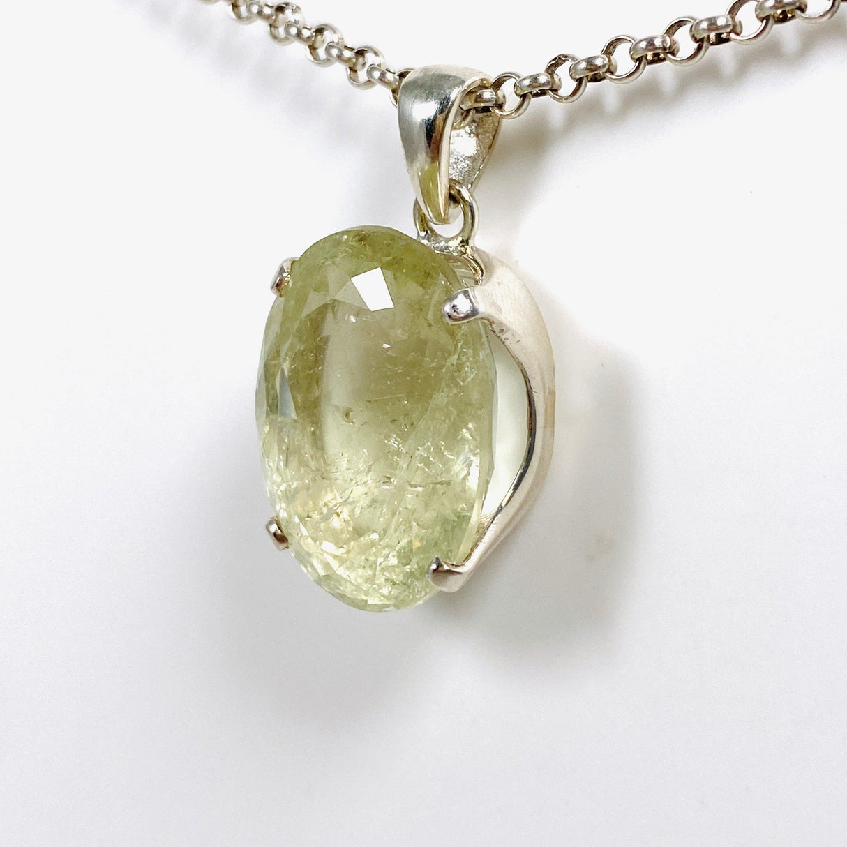 Heliodor Beryl Faceted Oval Pendant PPGJ538 - Nature's Magick