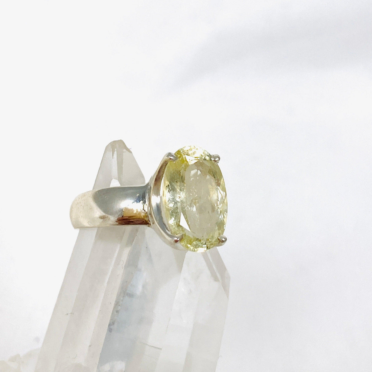 Heliodor Golden Beryl Faceted Oval Ring Size 6.5 PRGJ324 - Nature's Magick