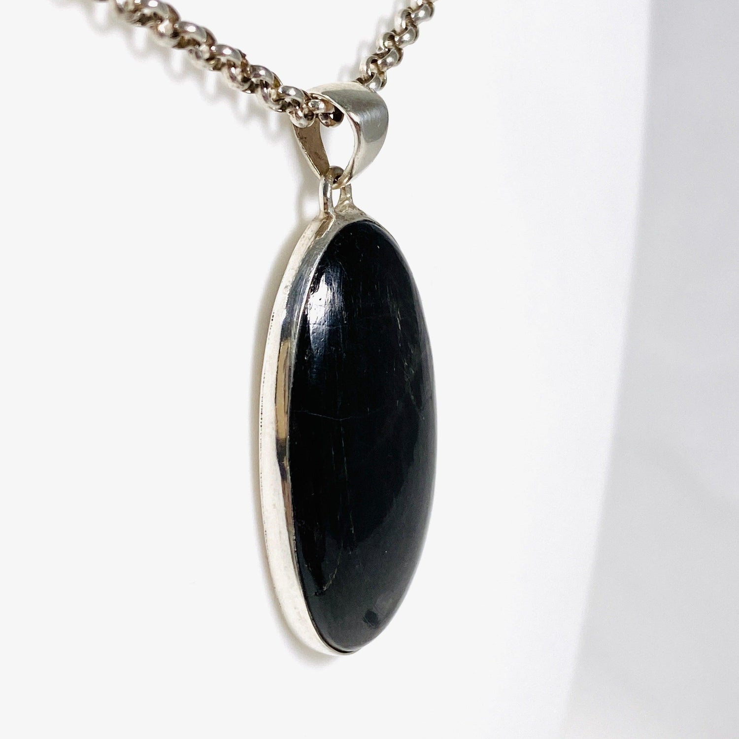 Hypersthene Oval Pendant KPGJ3060 - Nature's Magick