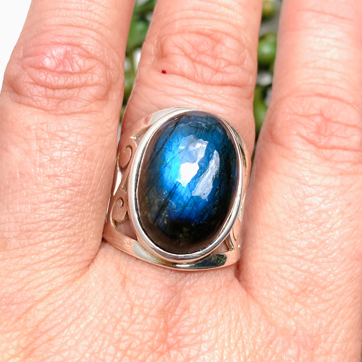 Labradorite Oval Cabochon Filigree Size 8.5 PRGJ895