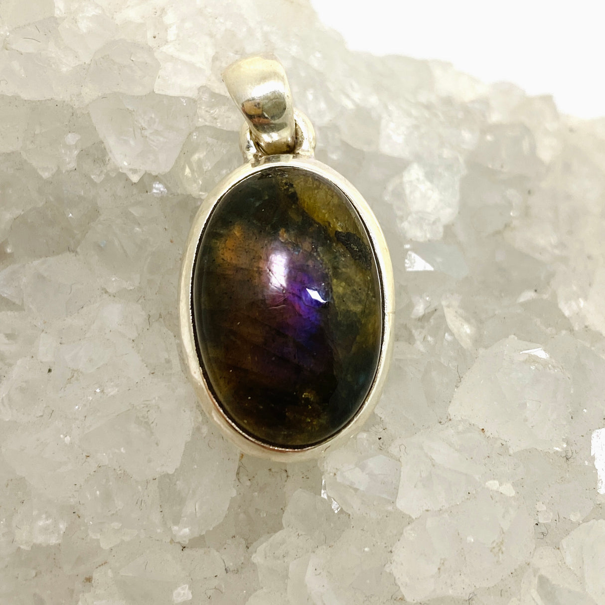 Labradorite Oval Cabochon Pendant PPGJ1047
