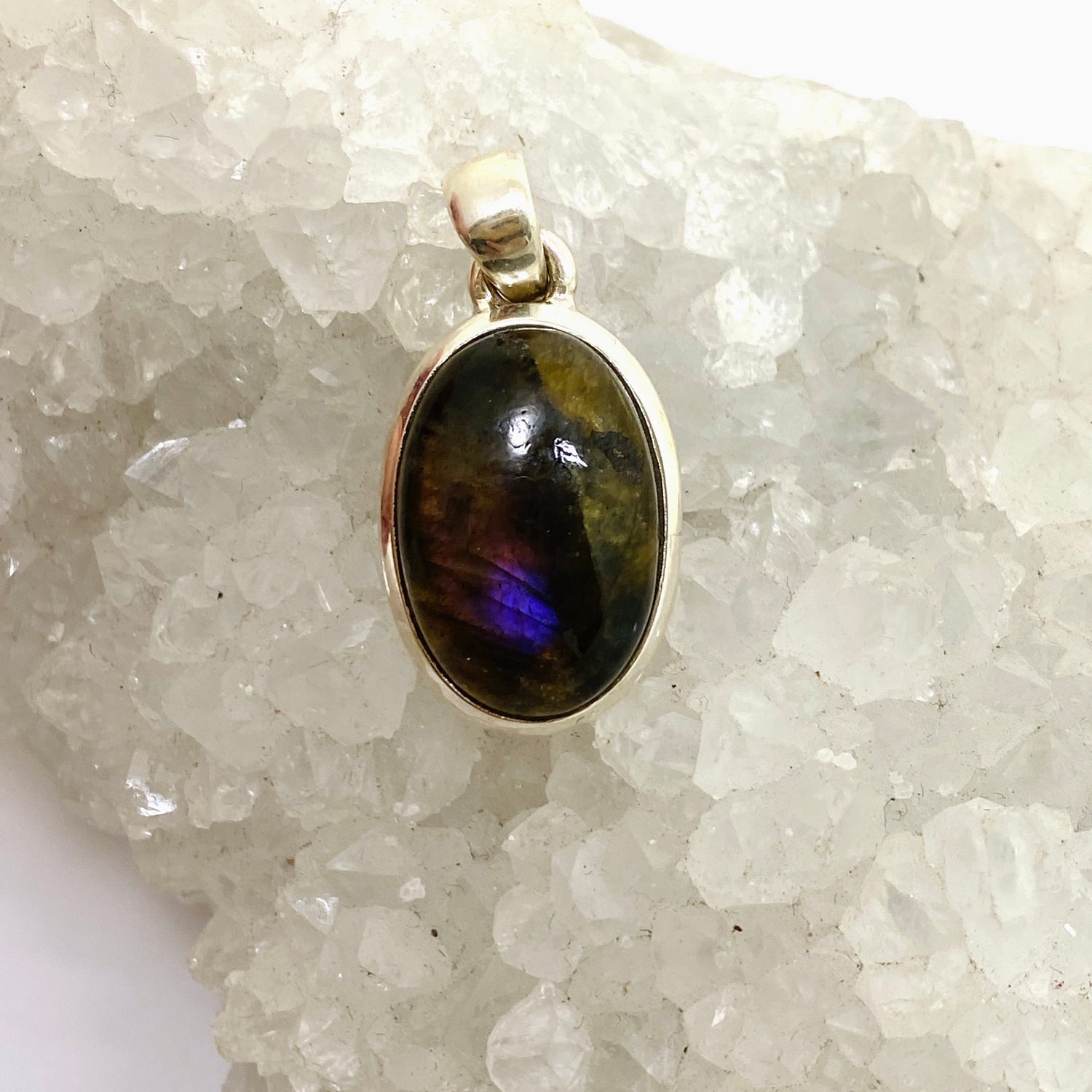 Labradorite Oval Cabochon Pendant PPGJ1047