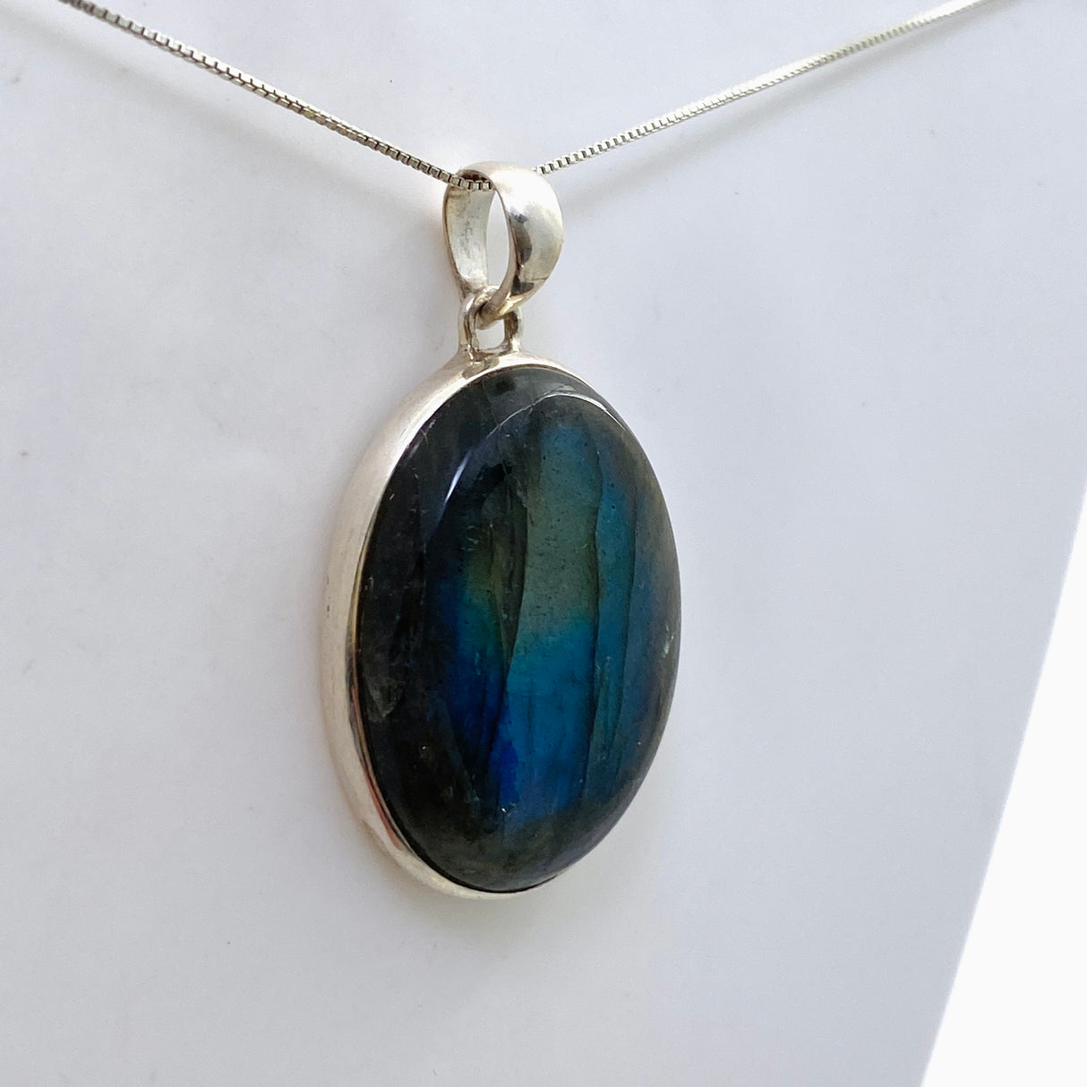 Labradorite Oval Cabochon Pendant PPGJ1048