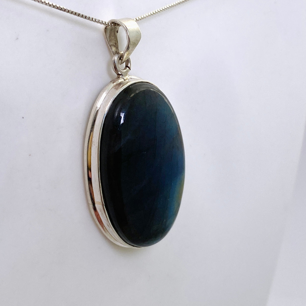 Labradorite Oval Cabochon Pendant THP-18