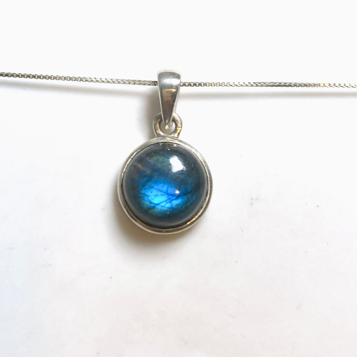 Labradorite Round Cabochon Pendant PPGJ1250