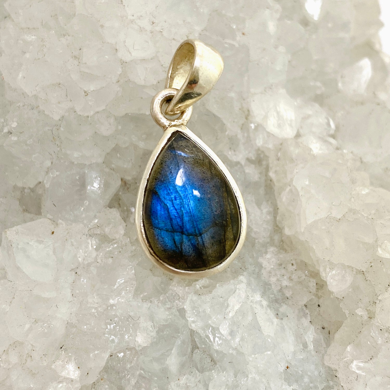 Labradorite Teardrop Cabochon Pendant PPGJ1050