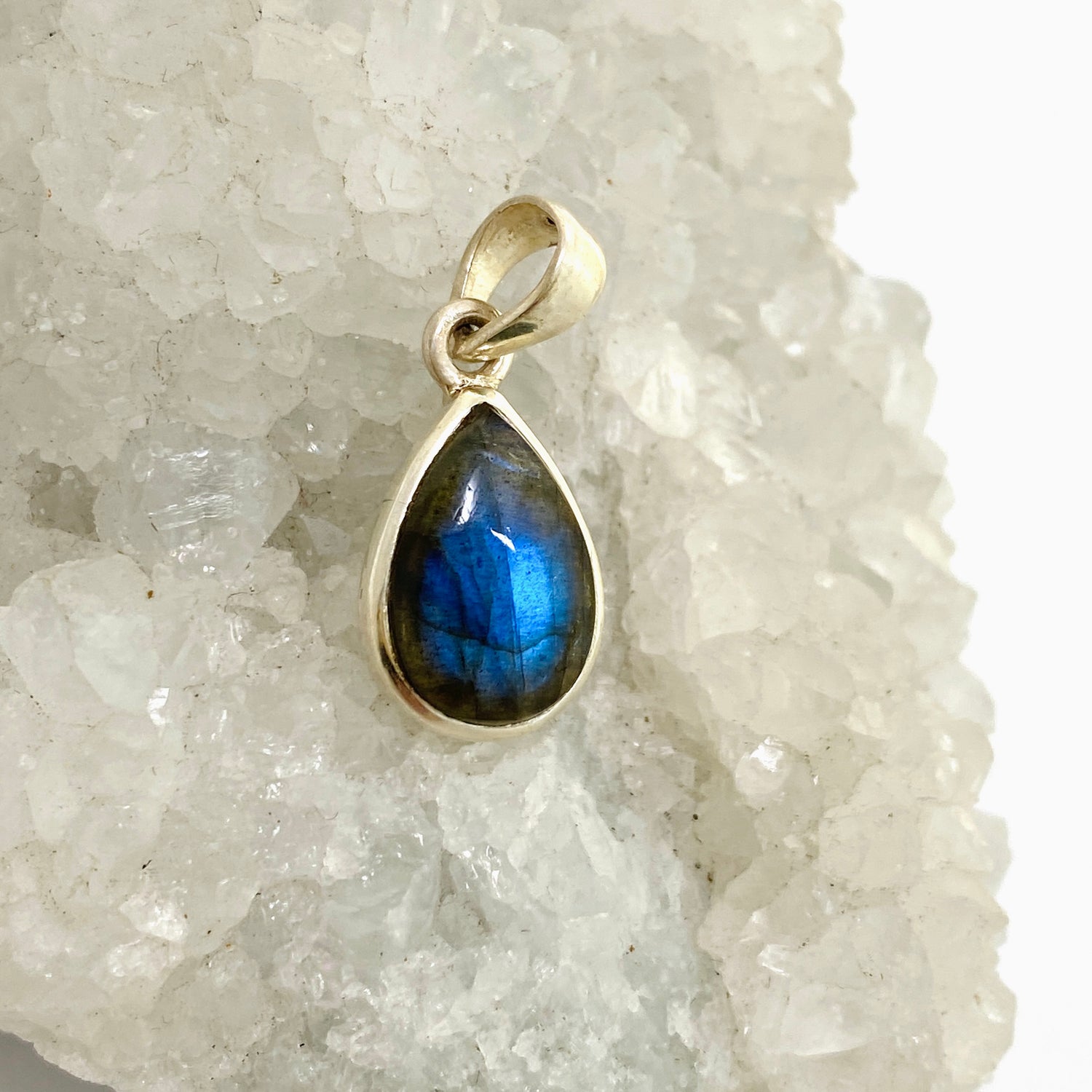 Labradorite Teardrop Cabochon Pendant PPGJ1050
