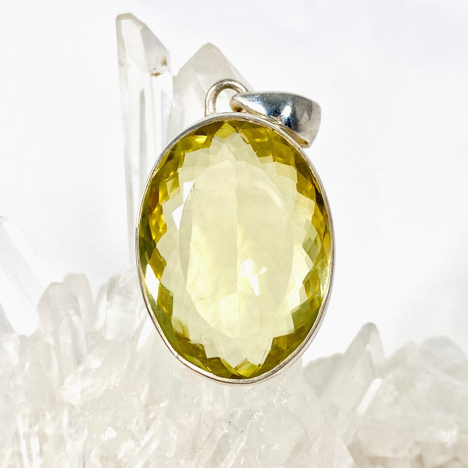 Lemon Quartz oval faceted pendant KPGJ3087 - Nature's Magick