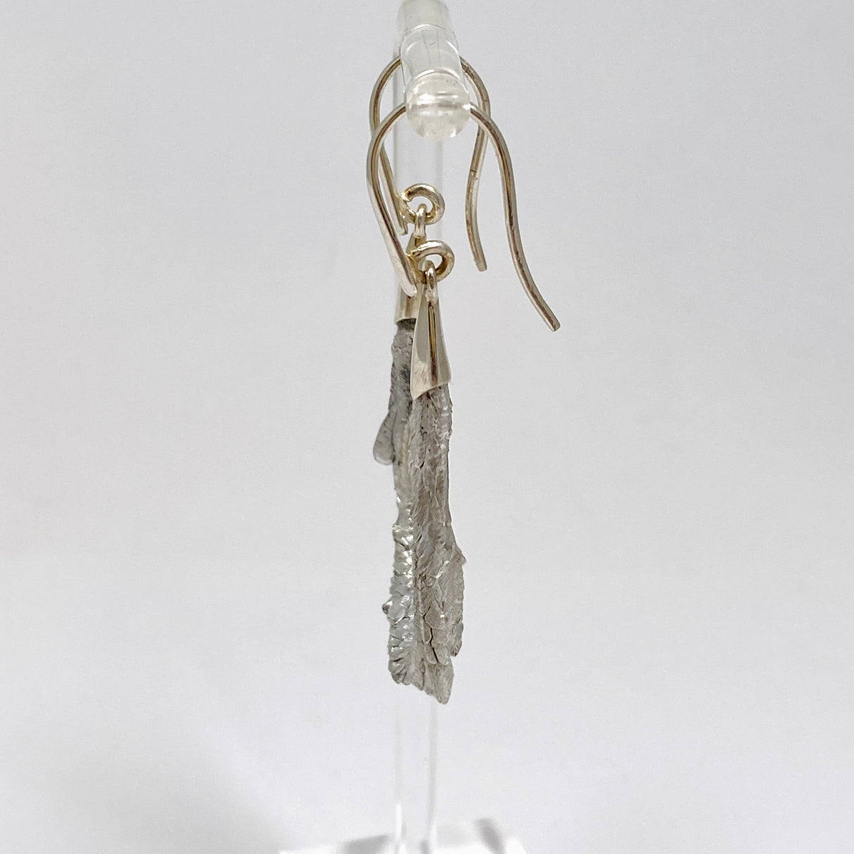 Magnesium Raw Crystal Earrings PEGJ342