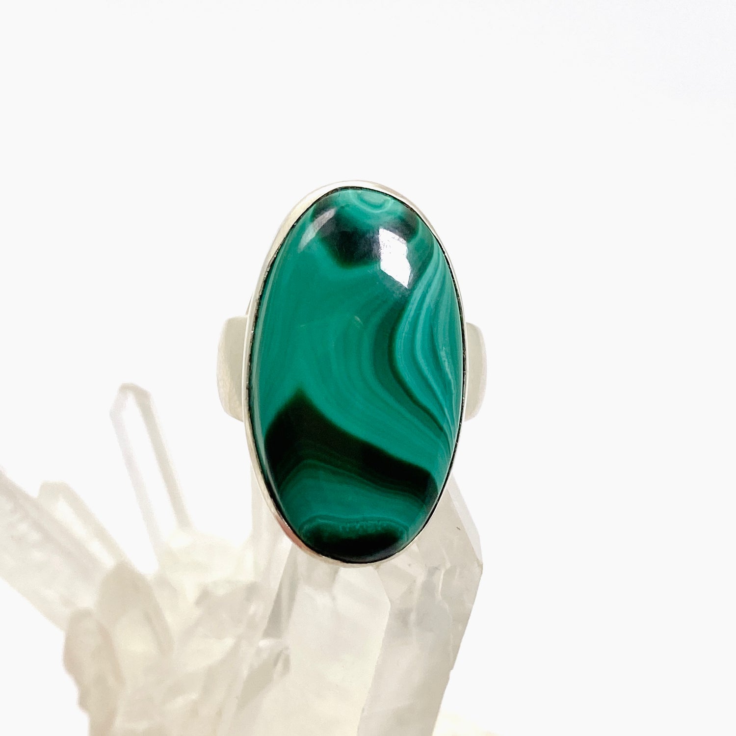 Malachite Oval Cabochon Ring Size 6 KRGJ3366