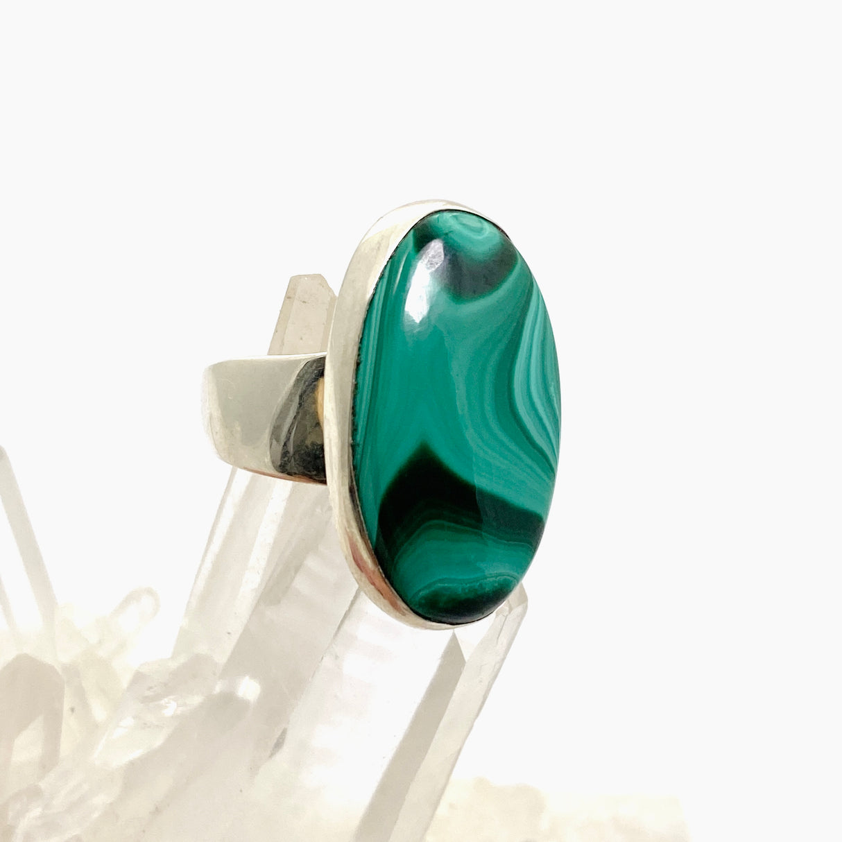 Malachite Oval Cabochon Ring Size 6 KRGJ3366