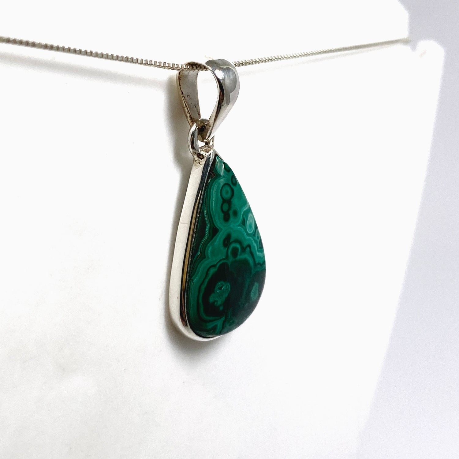 Malachite Teardrop Cabochon Pendant PPGJ1147