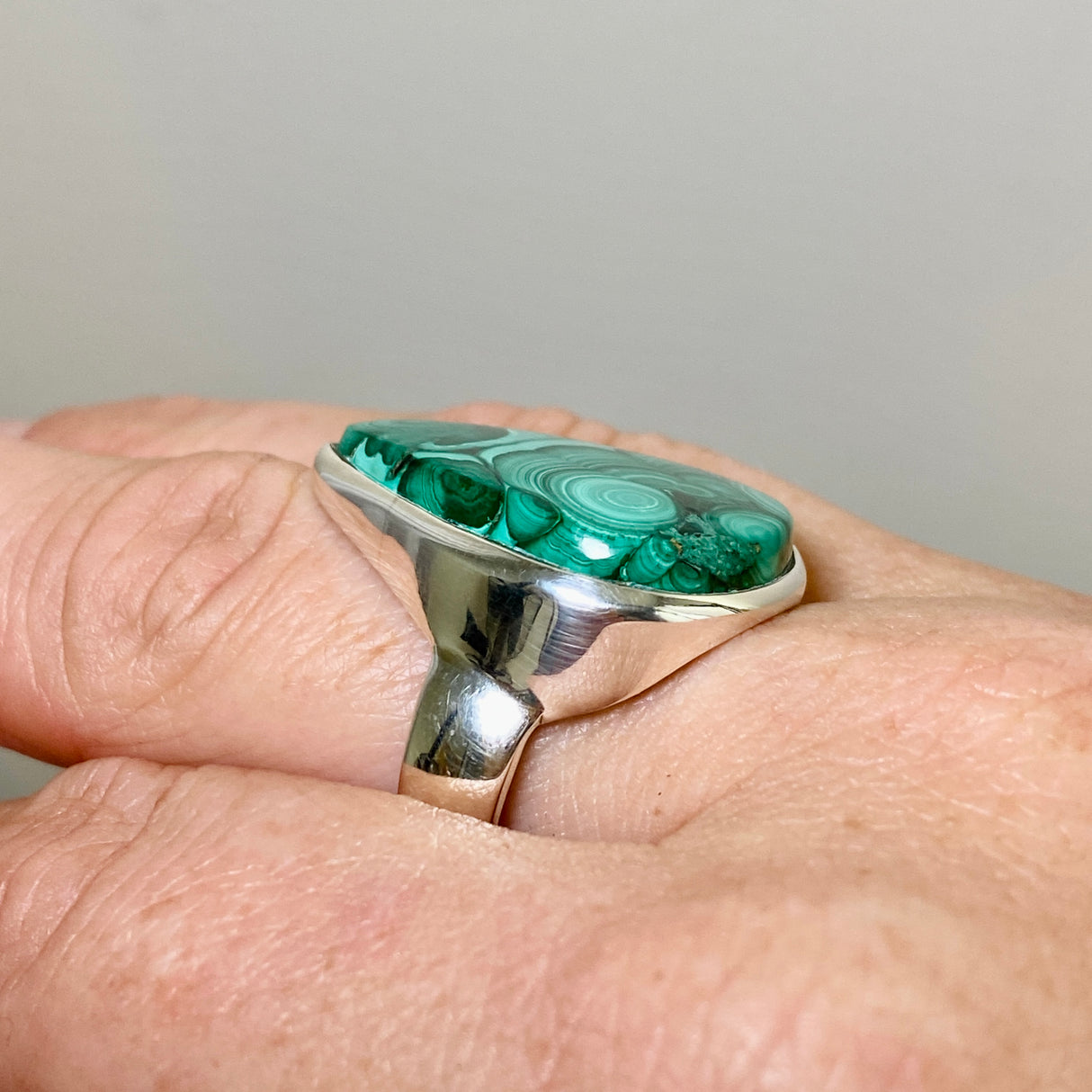 Malachite Teardrop Cabochon Ring Size 10 PRGJ832