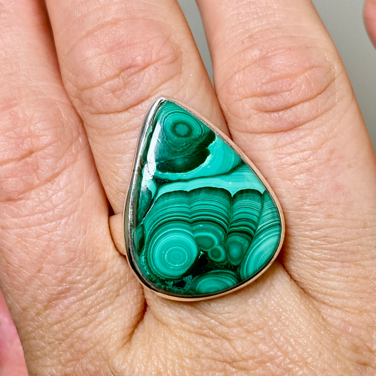 Malachite Teardrop Cabochon Ring Size 10 PRGJ832
