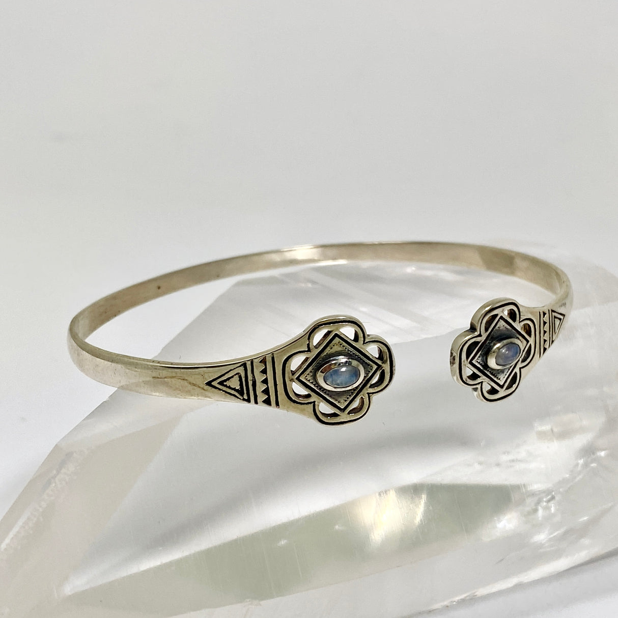 Moonstone Oval Cabochon Decorative Cuff Bangle PBGJ043