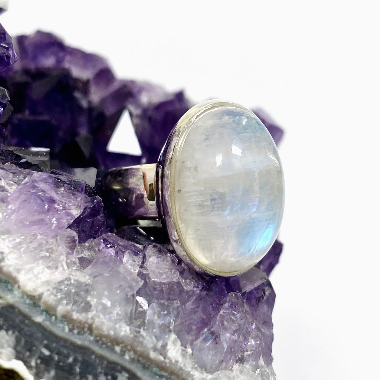 Moonstone Oval Cabochon Ring Size 4.5 PRGJ642