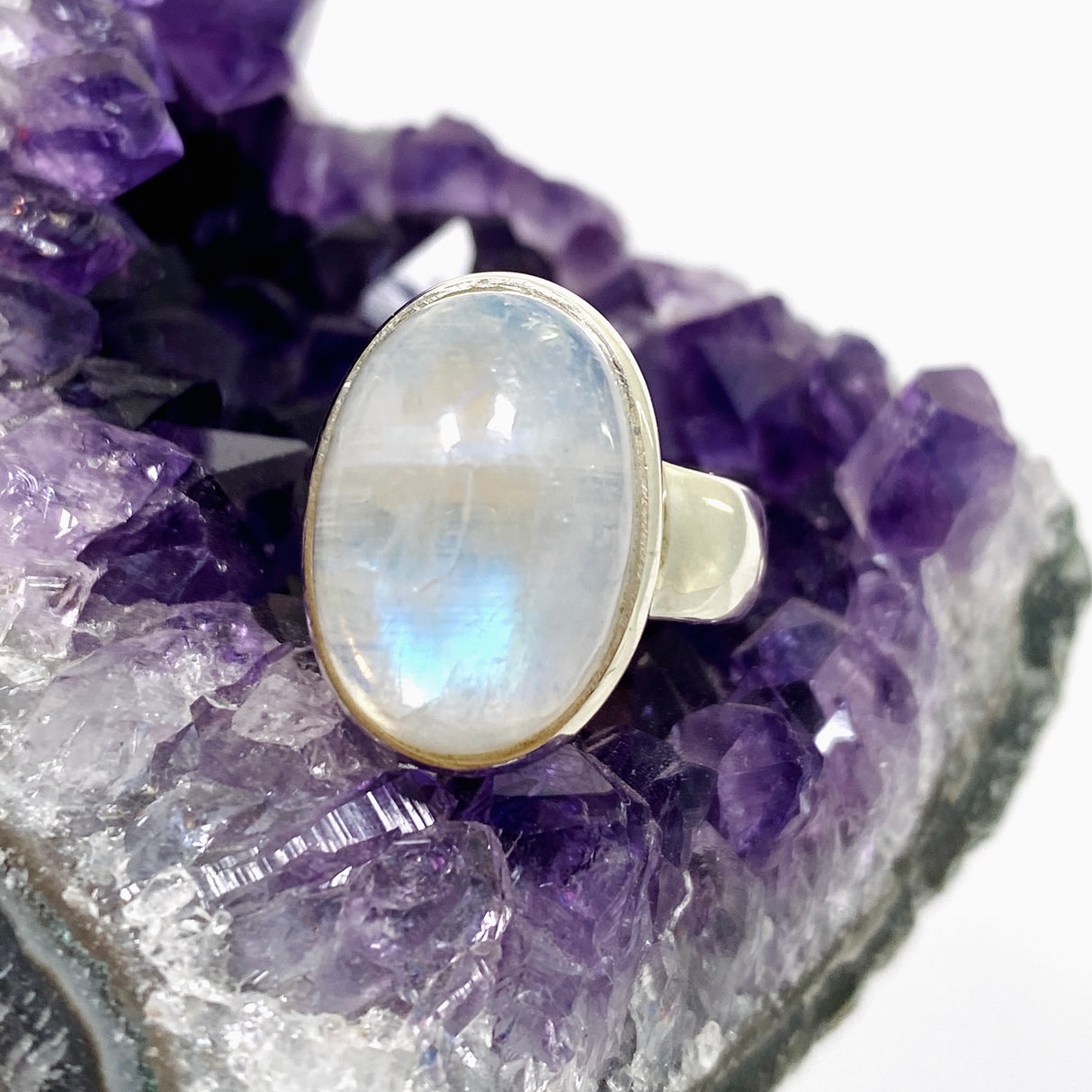 Moonstone Oval Cabochon Ring Size 4.5 PRGJ642