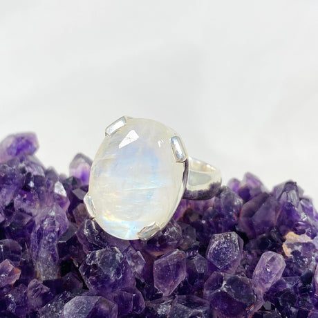 Moonstone Oval Faceted Ring s.9 KRGJ3011 - Nature's Magick