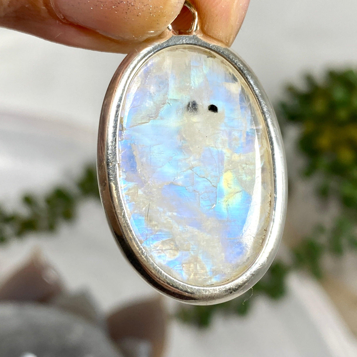 Moonstone oval pendant KPGJ2899 - Nature's Magick