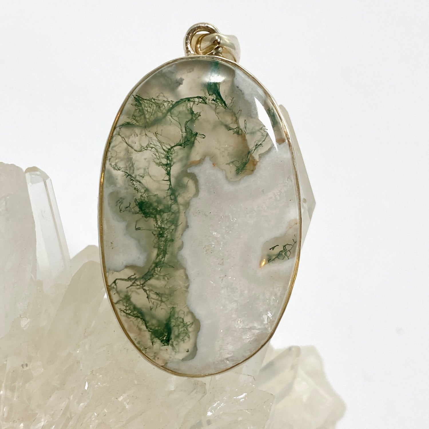 Moss Agate Oval Cabochon Pendant in a Hammered Setting KPGJ4708