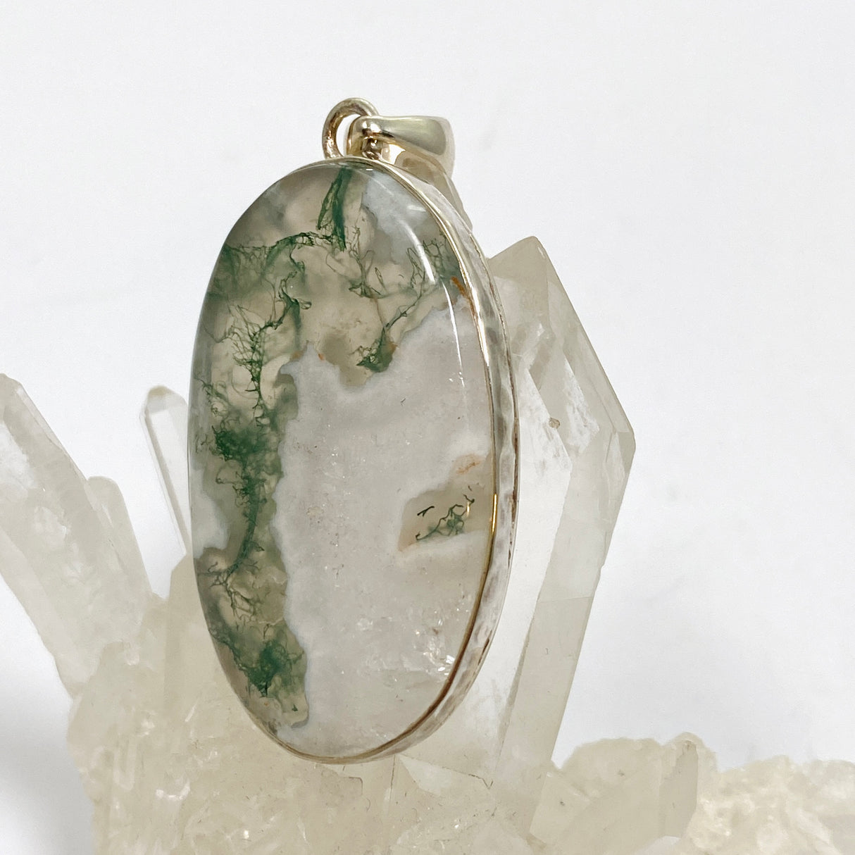 Moss Agate Oval Cabochon Pendant in a Hammered Setting KPGJ4708