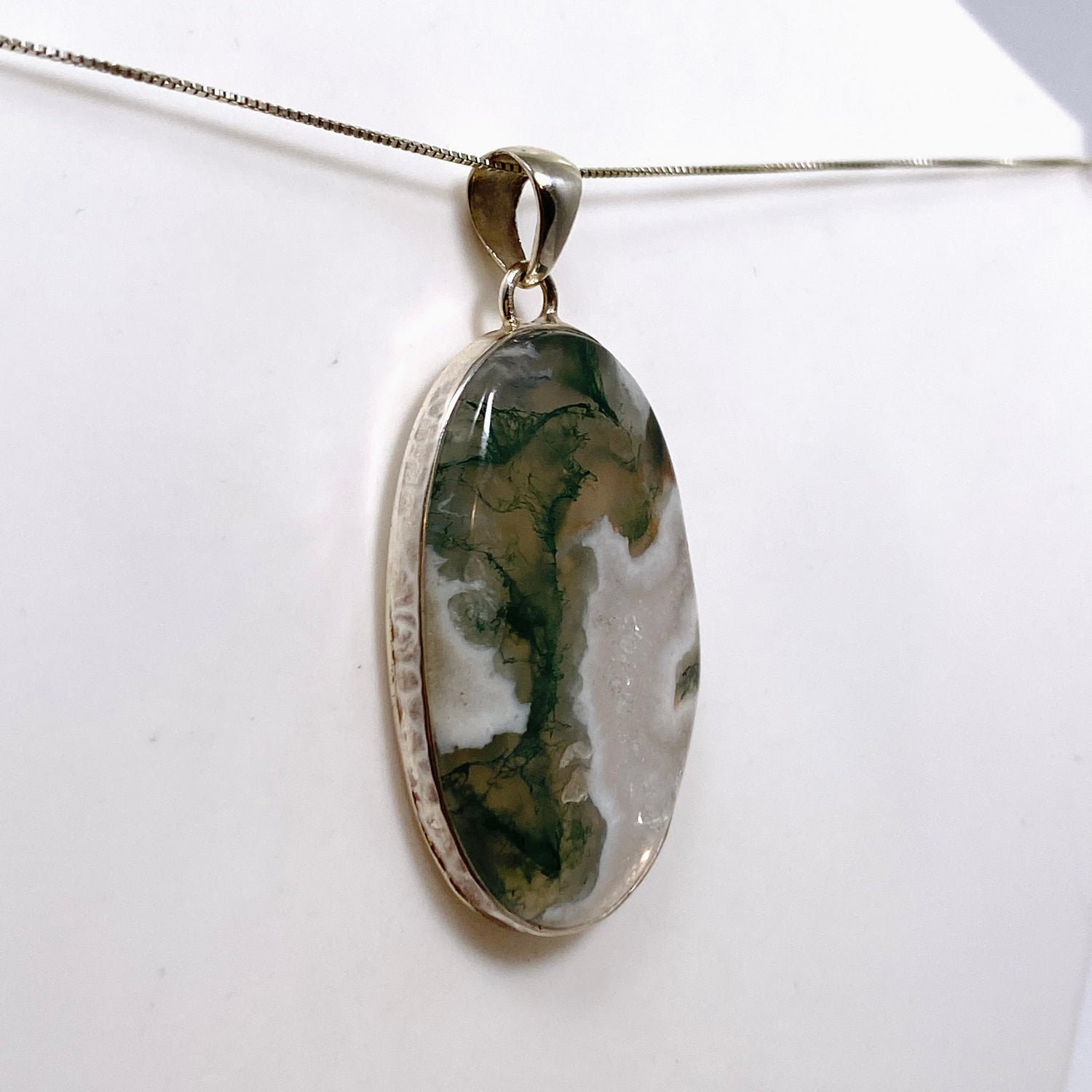 Moss Agate Oval Cabochon Pendant in a Hammered Setting KPGJ4708