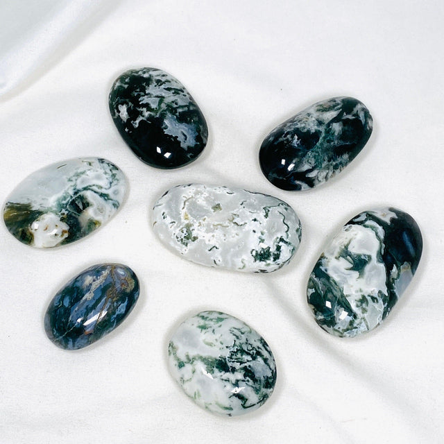 Moss Agate Palmstone MAP-130 - Nature's Magick
