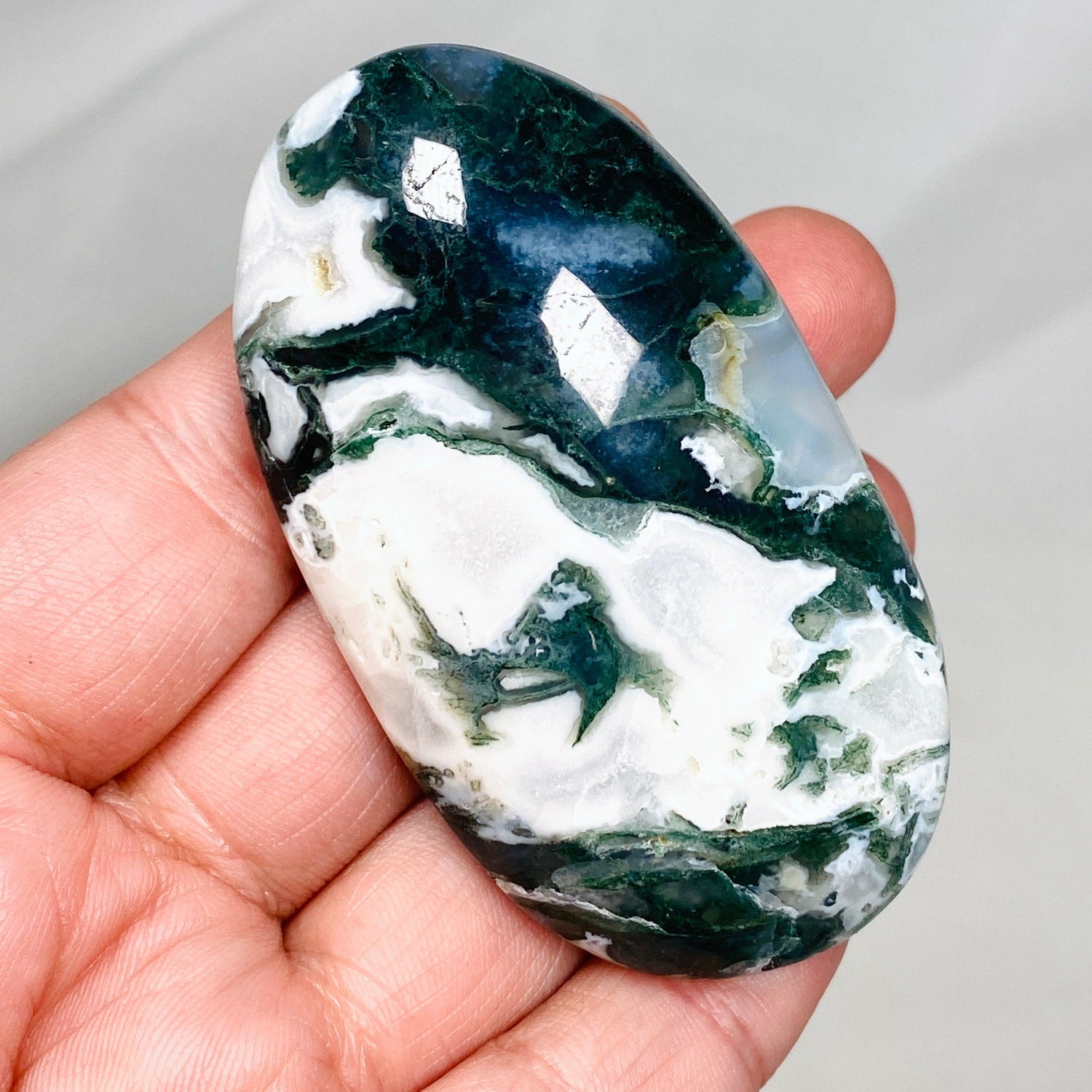 Moss Agate Palmstone MAP-130 - Nature's Magick