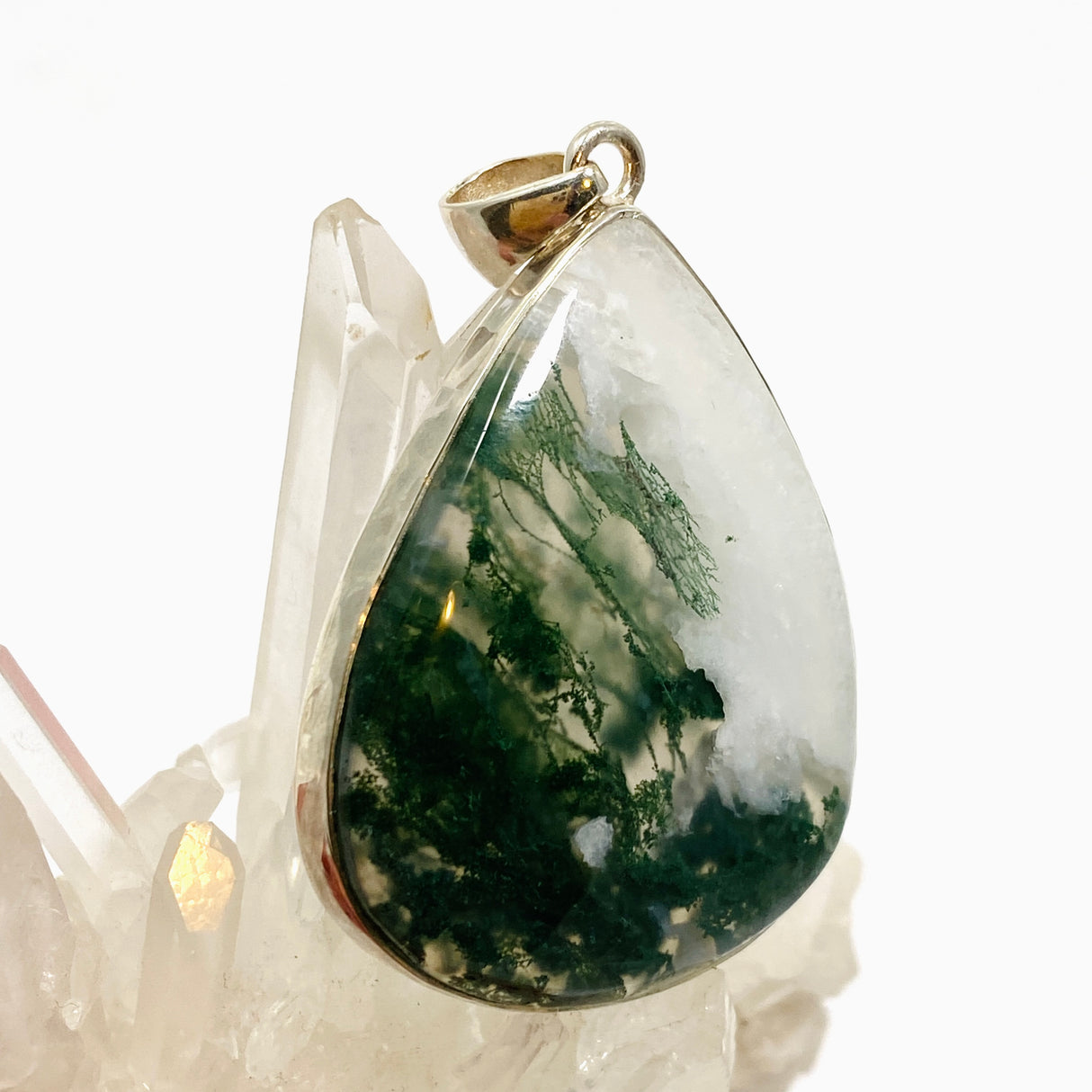 Moss Agate Teardrop Cabochon Pendant in a Hammered Setting KPGJ4709