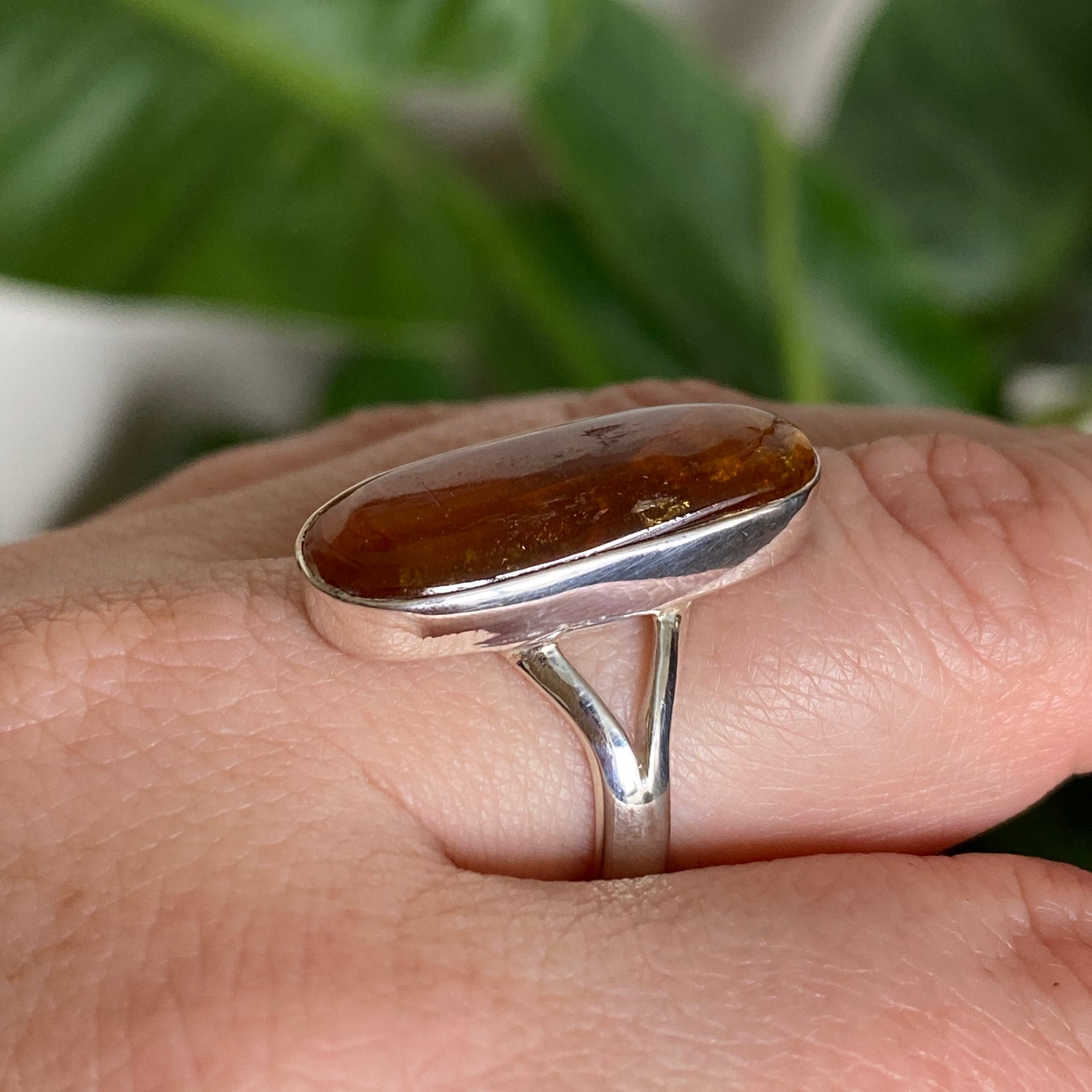 Orange Kyanite Oval Cabochon Split Band Ring Size 8 KRGJ3286