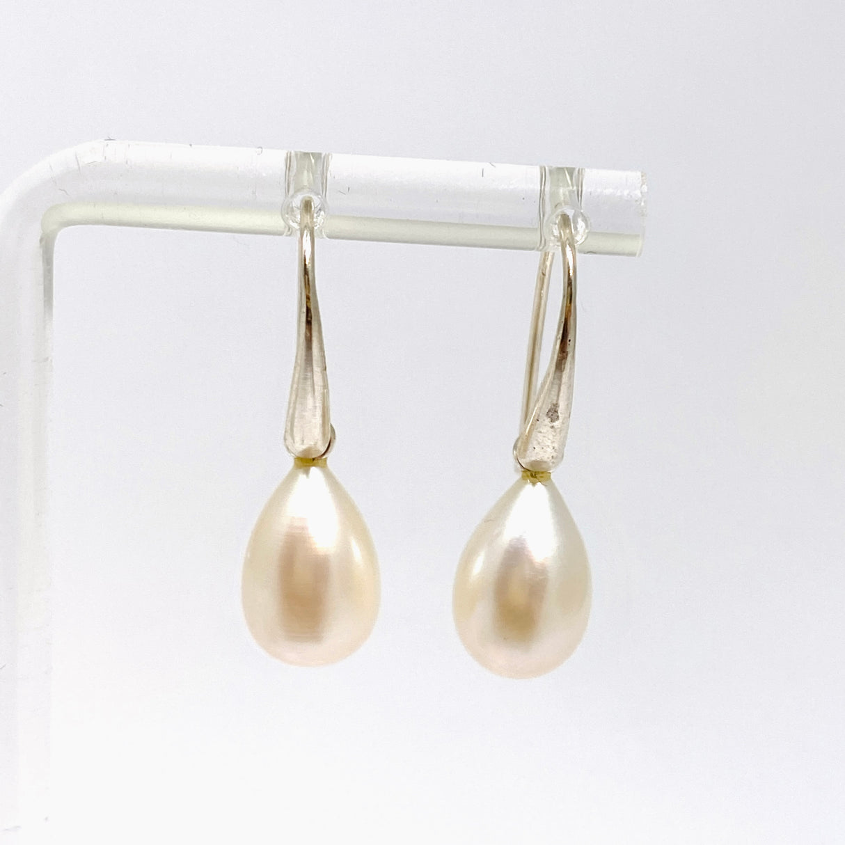 Pearl Drop Earrings PEGJ409