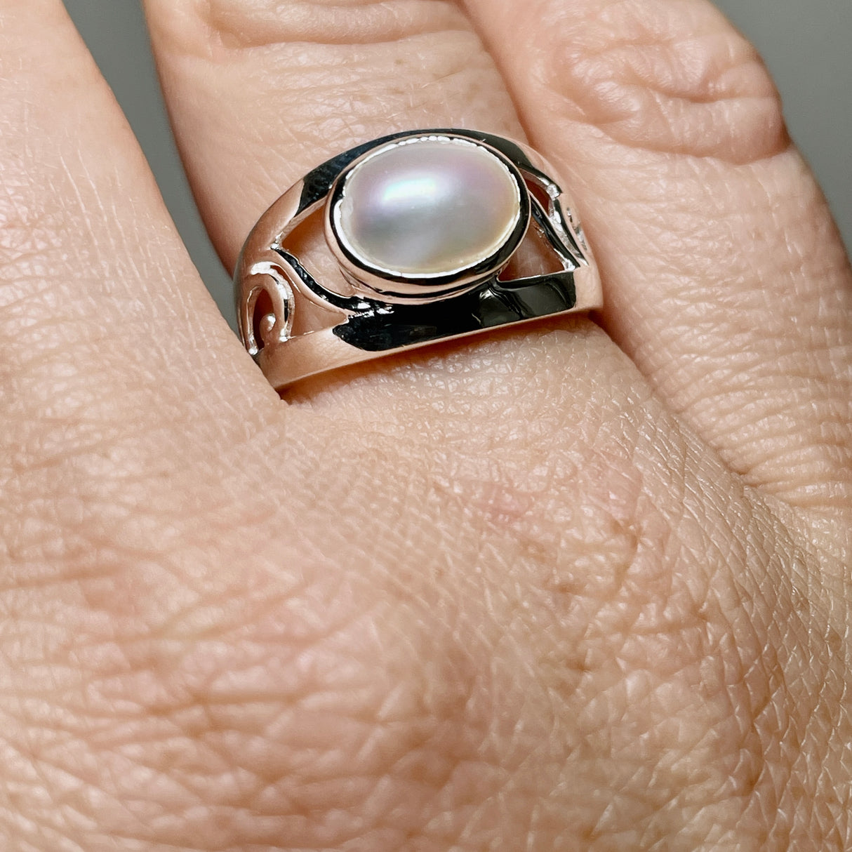 Pearl Oval Cabochon Boho Decorative Ring R3820