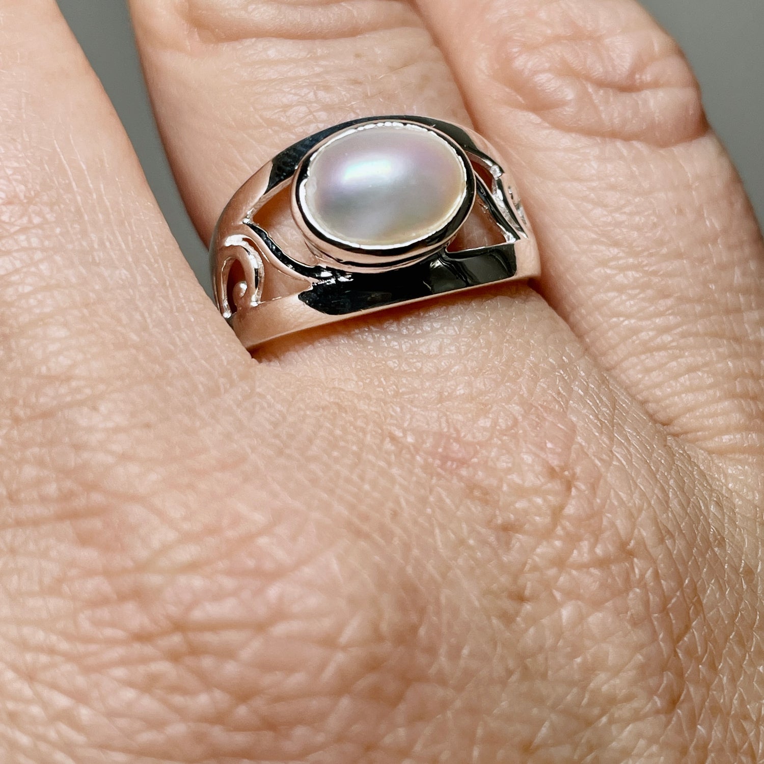 Pearl Oval Cabochon Boho Decorative Ring R3820