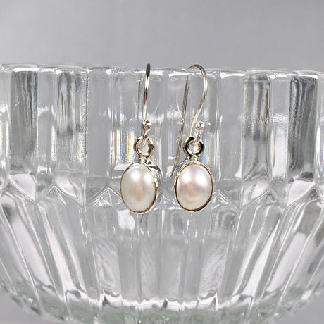 Pearl petite oval earrings R2363-PLO - Nature's Magick