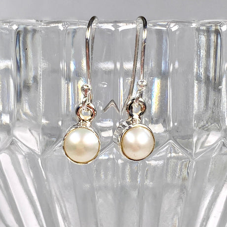 Pearl petite round earrings R2363-PLC - Nature's Magick