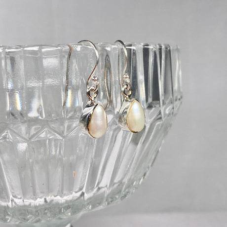 Pearl petite teardrop earrings R2363-PLD - Nature's Magick