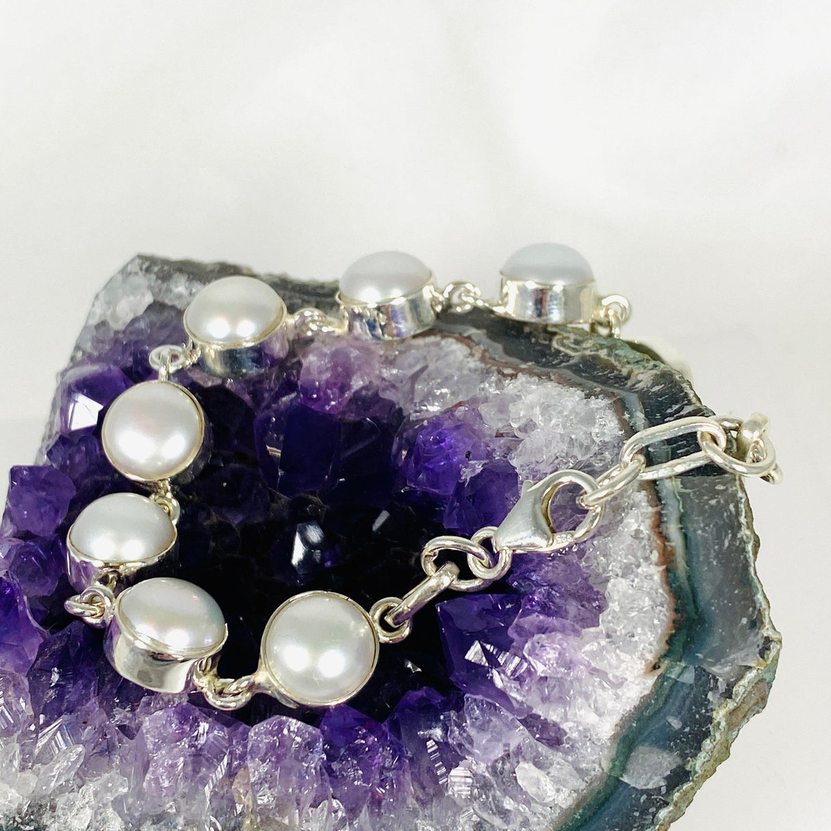 Pearl Round Bracelet - Nature's Magick