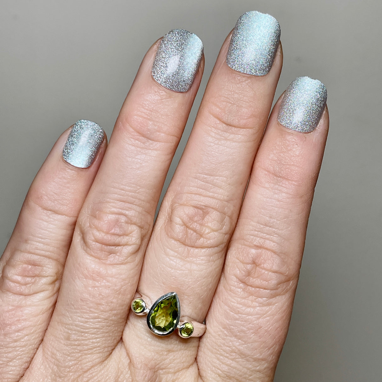 Peridot Faceted Gemstone Teardrop Ring with Accent Stones R3668