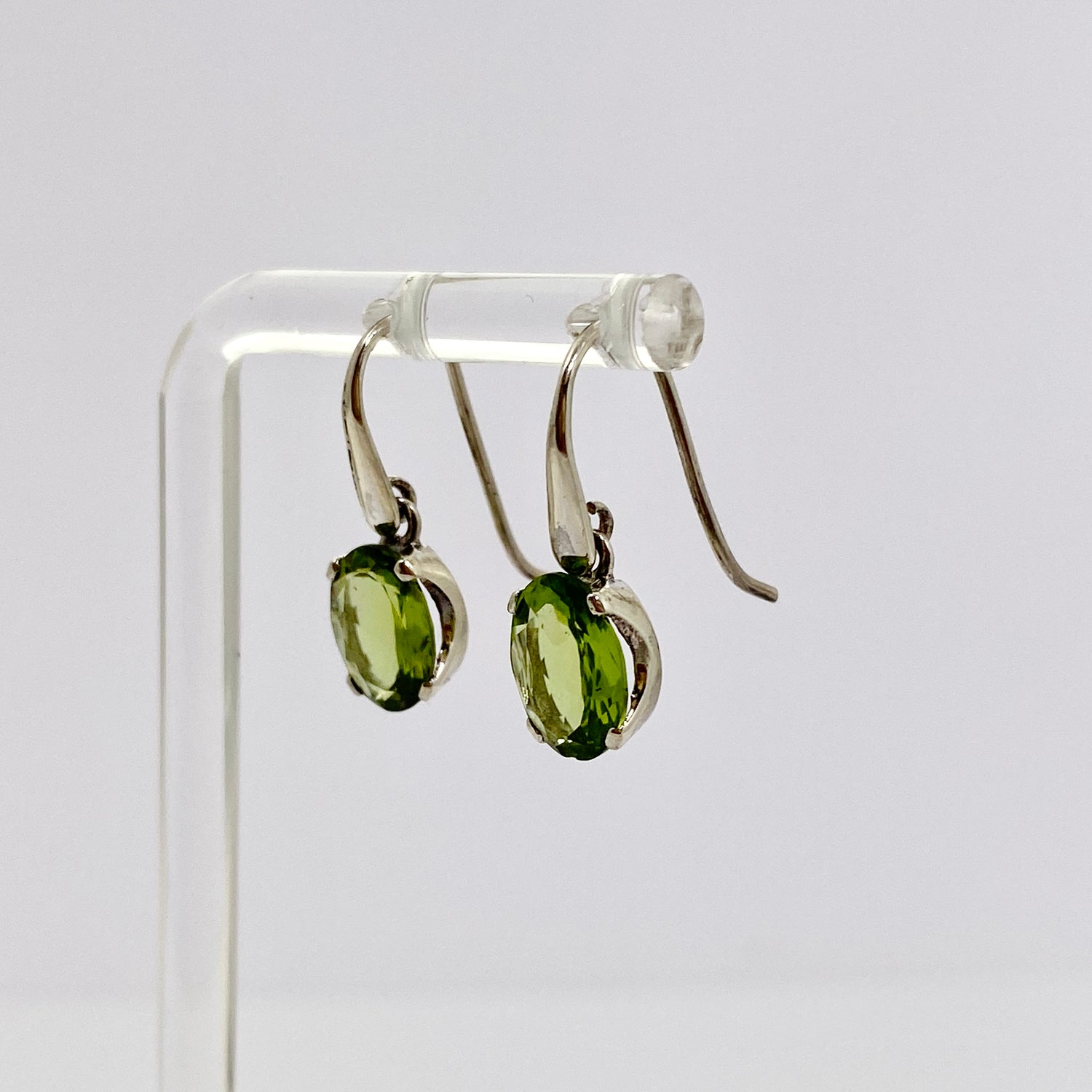 Peridot Oval Faceted Earrings PEG303