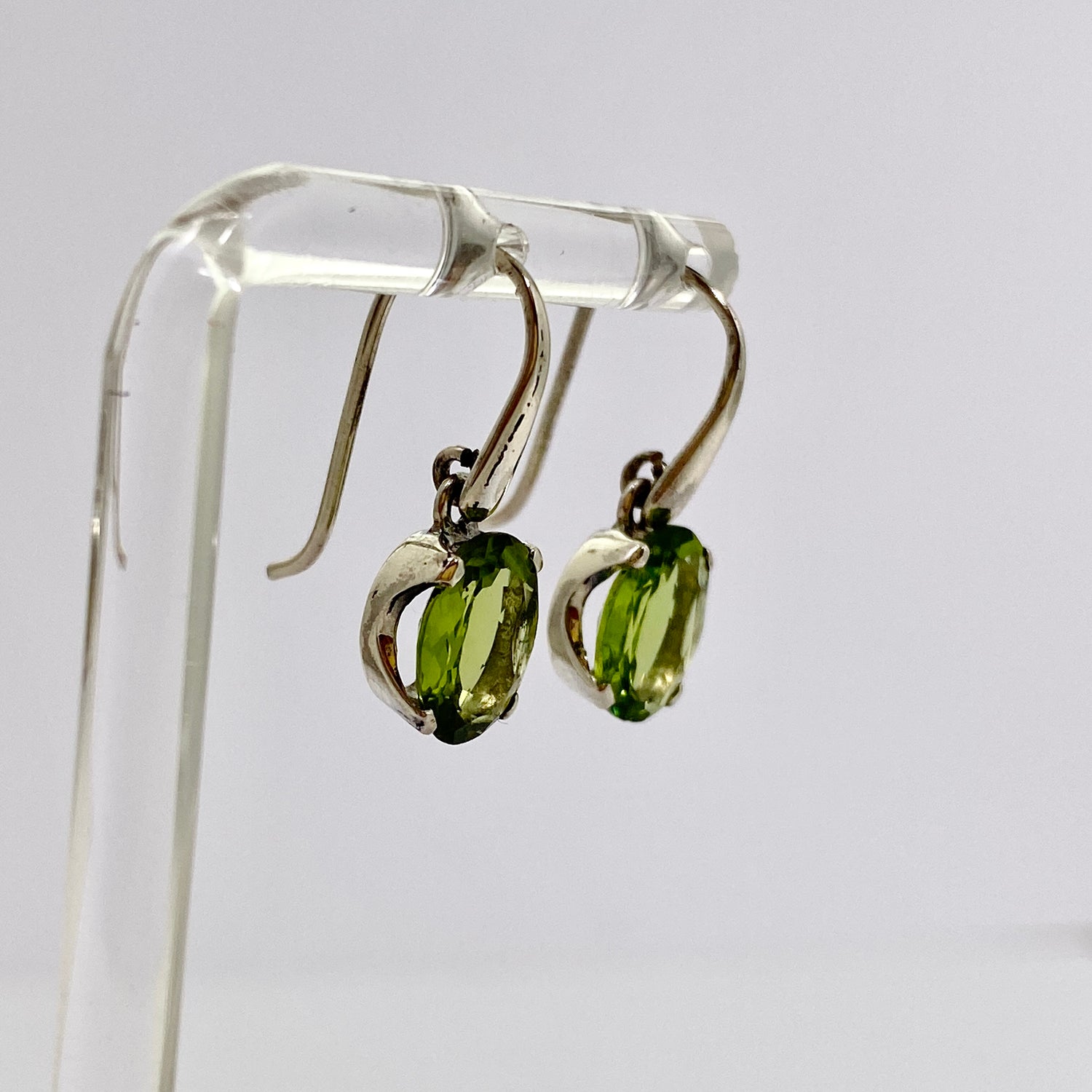 Peridot Oval Faceted Earrings PEG303