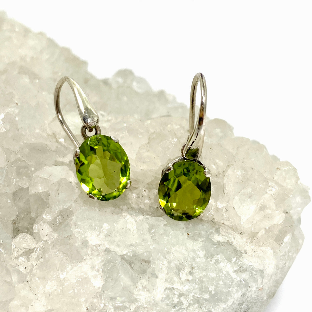 Peridot Oval Faceted Earrings PEG303