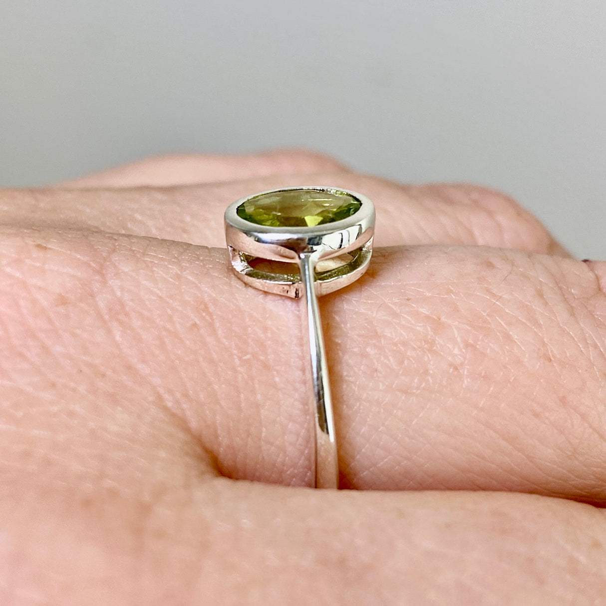 Peridot Oval Faceted Ring Size 8.5 PRGJ841
