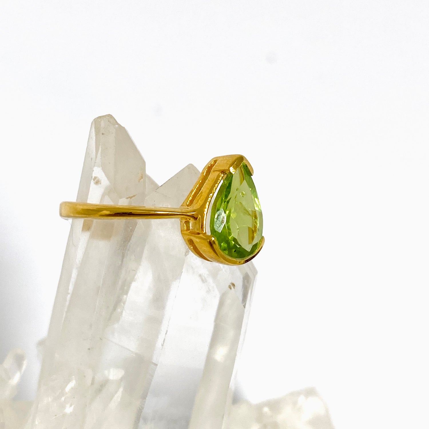 Peridot Teardrop Faceted 2.5 micron Gold Plated Ring Size 8 PRGJ995