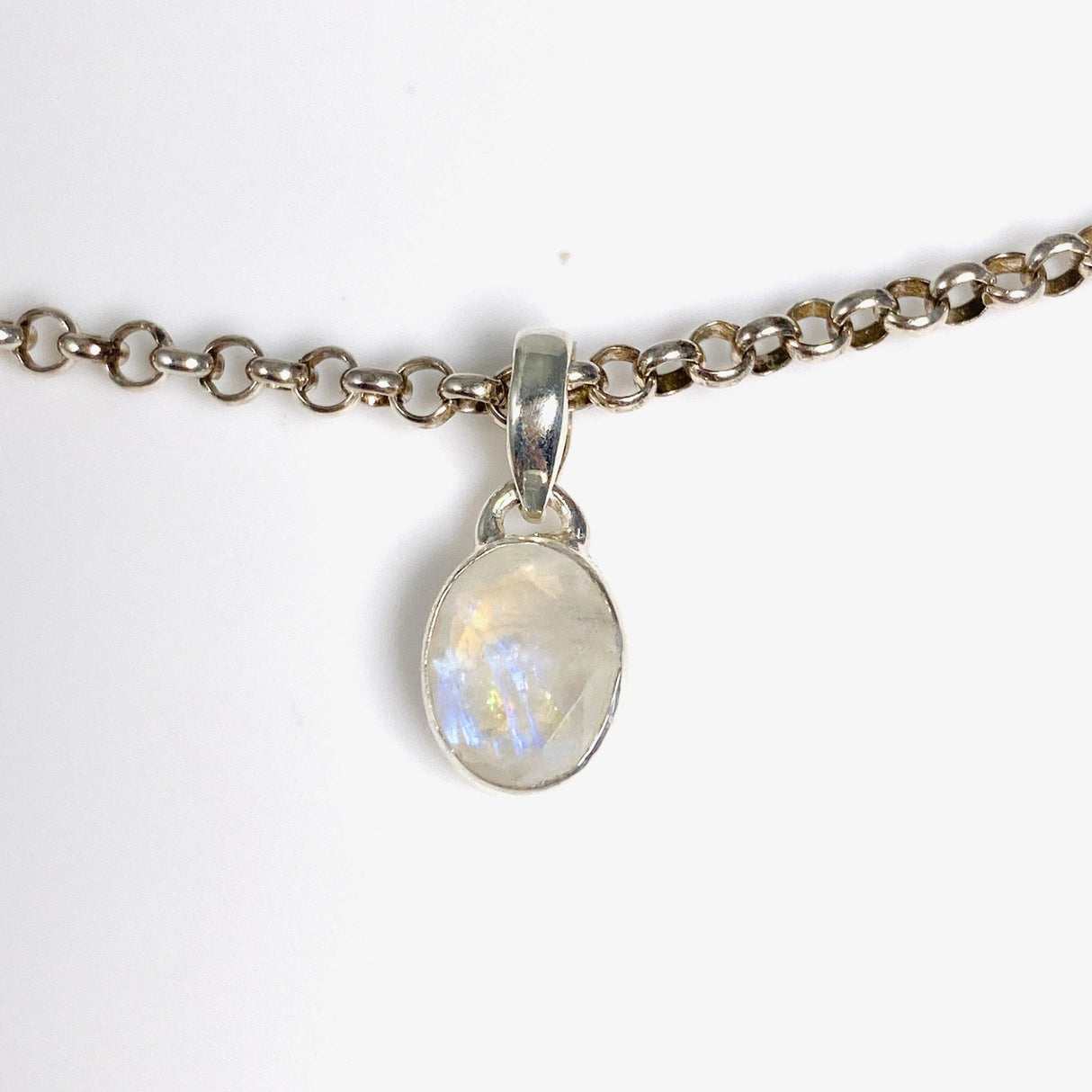 Petite Oval Faceted Pendant G2126O - Nature's Magick