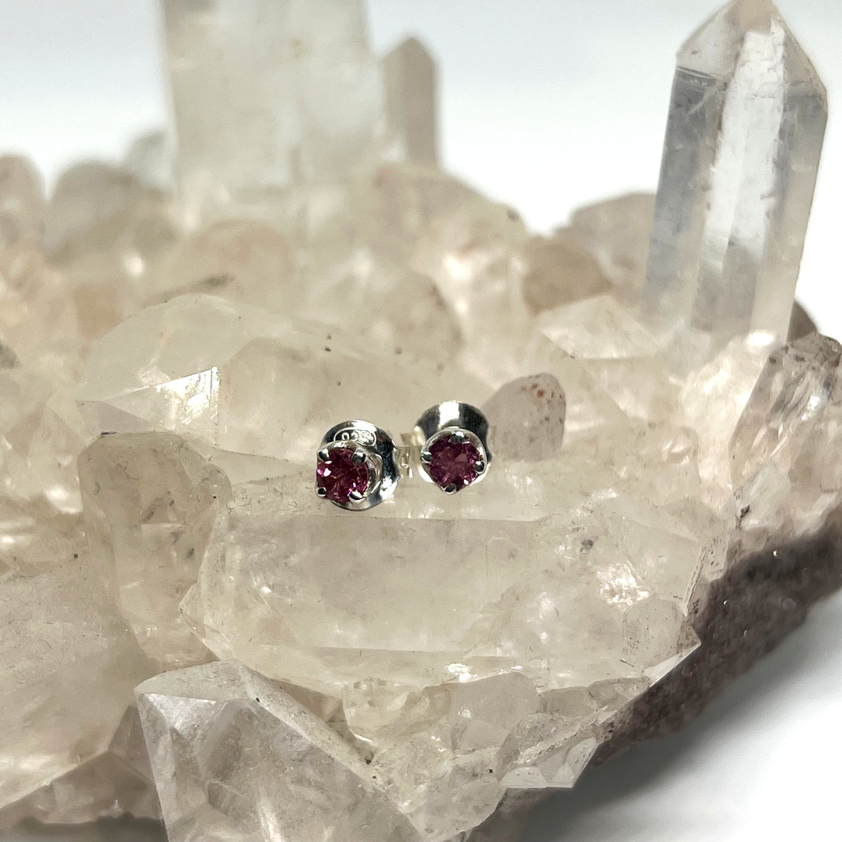 Pink Tourmaline Round Faceted Gemstone 4-claw Set Stud Earring PSE007
