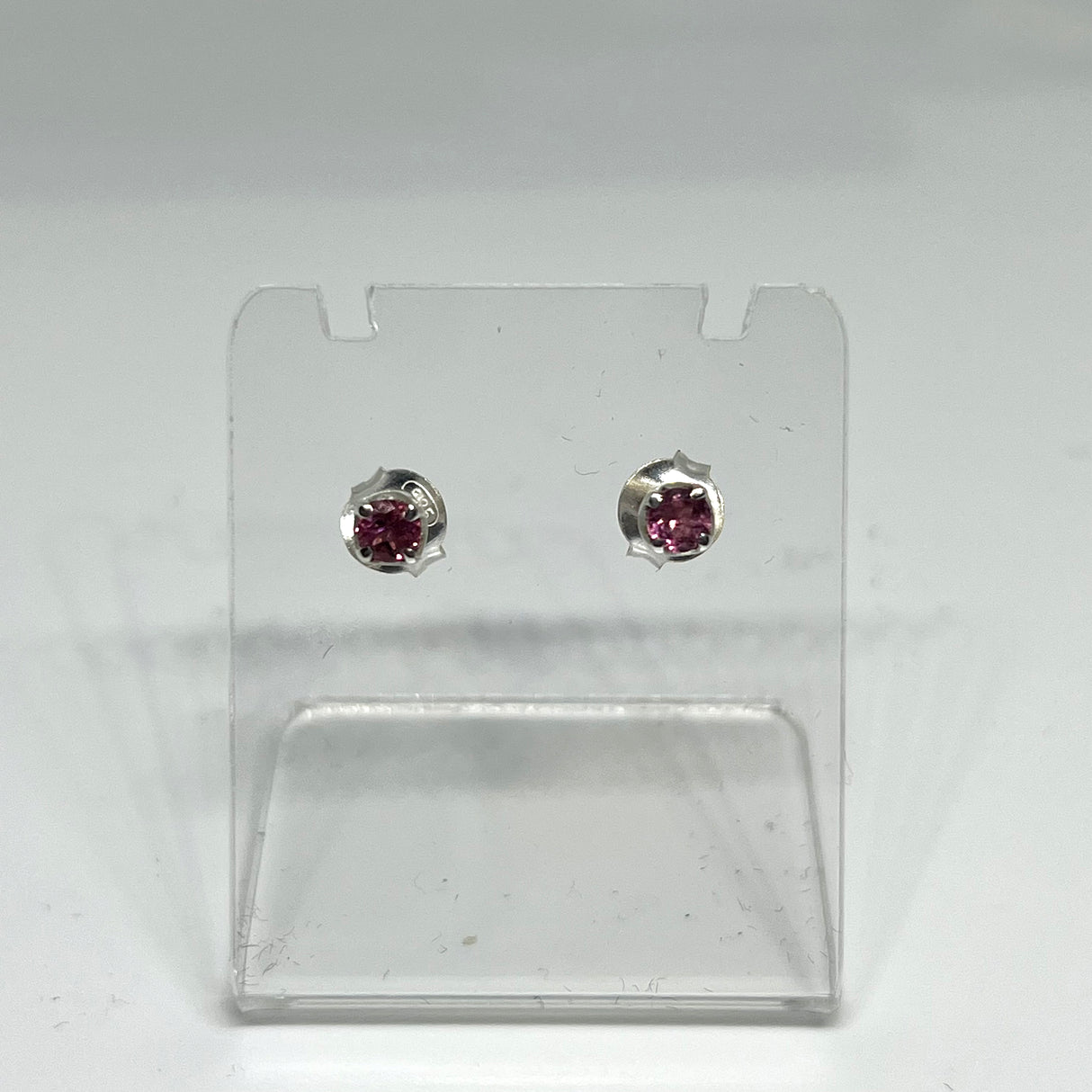 Pink Tourmaline Round Faceted Gemstone 4-claw Set Stud Earring PSE007