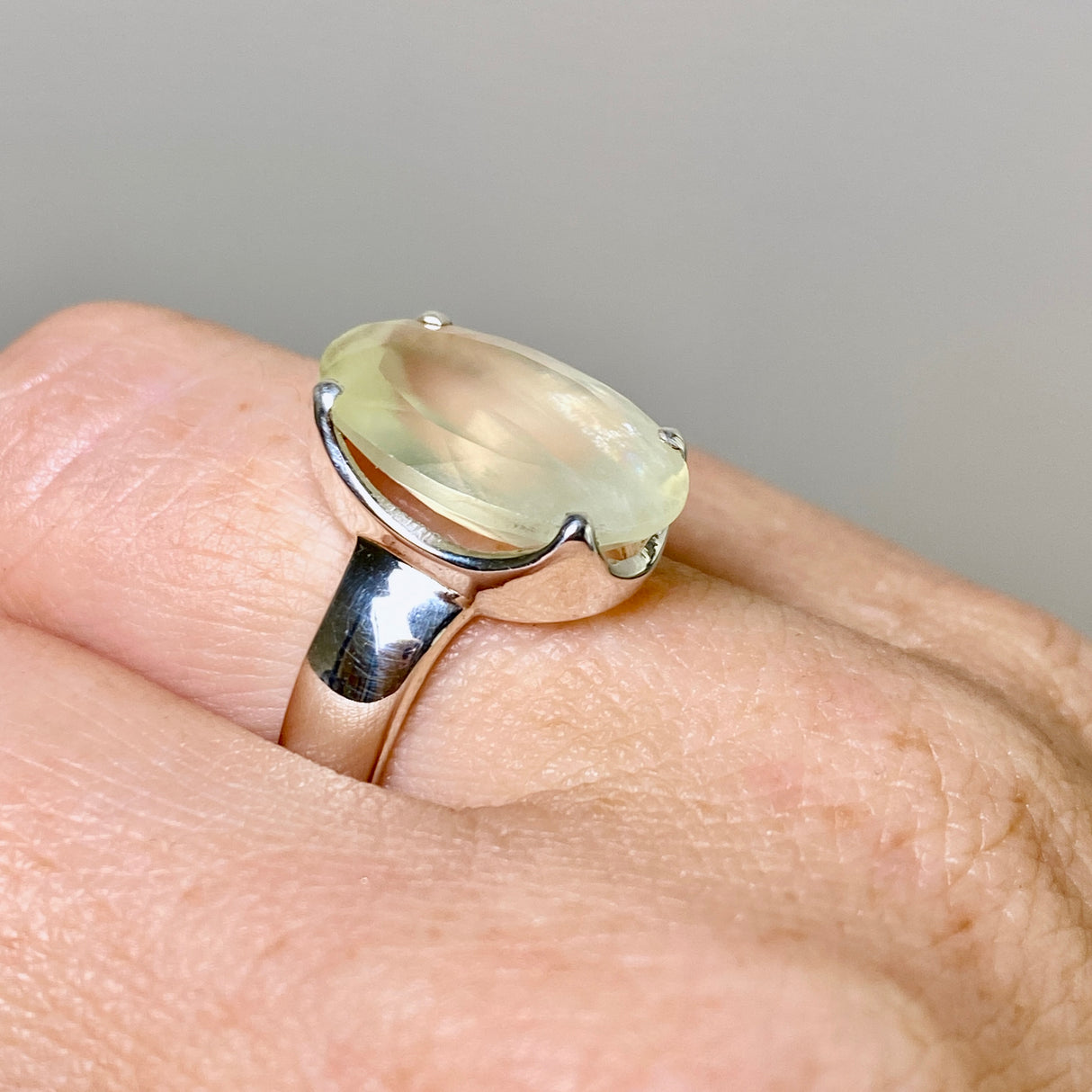 Prehnite Oval Faceted Ring Size 7 PRGJ860