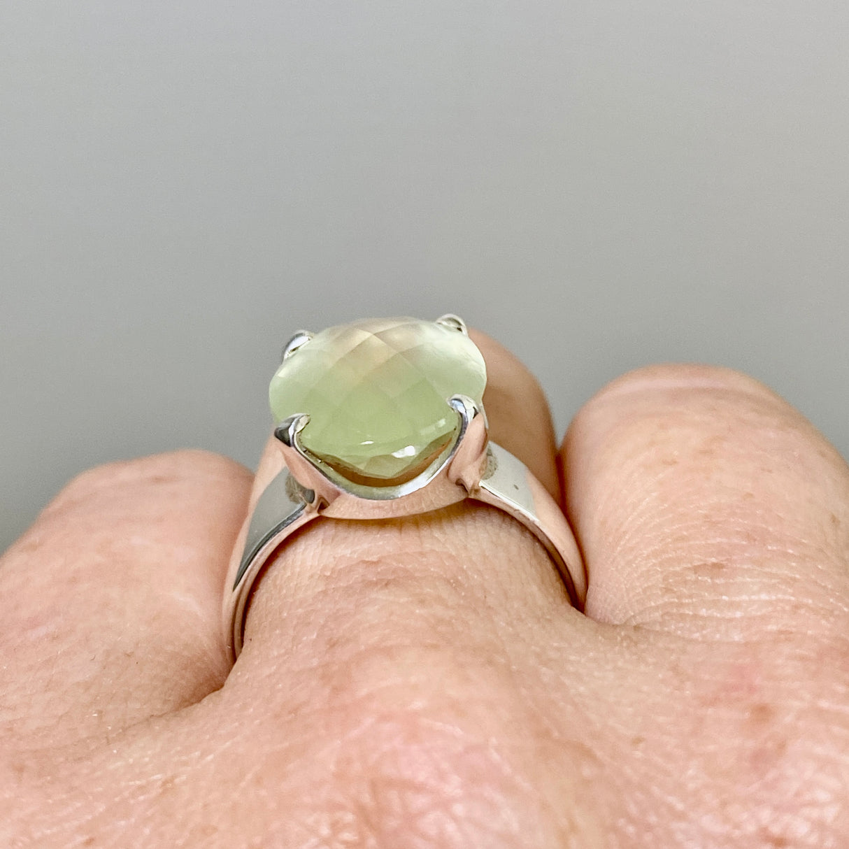 Prehnite Oval Checkerboard Faceted Ring Size 10 PRGJ861