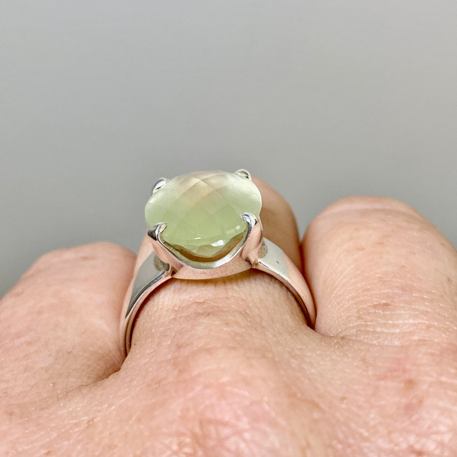 Prehnite Oval Checkerboard Faceted Ring Size 10 PRGJ861